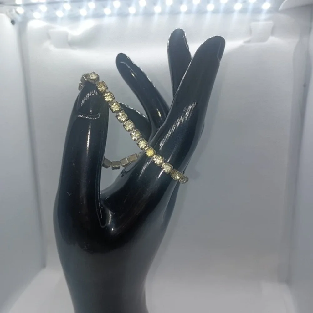 Rhinestone Bracelet & Faux Pearl Earrings Set Vintage‎ SKUJ023